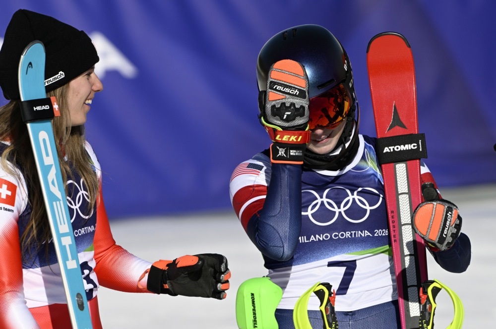 Шифрин доминантно до златниот медал во слалом