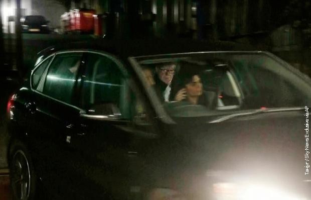 Лорд Менделсон ослободен со кауција по апсењето за контактите со Епштајн