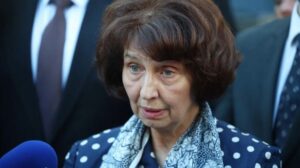 Сиљановска-Давкова: Надворешното претставување да биде во рацете на професионални дипломати