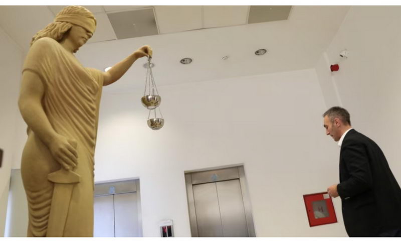 Артан Груби дома, обични граѓани во ќелија – двојни стандарди во правдата?