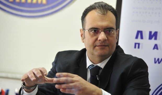 МИЦКОСКИ ИНСИСТИРАШЕ ДА НЕ СЕ ВЕРУВА НА МЕДИУМИТЕ ВО СРБИЈА, А ЗАЕВ СО ПИСМО САКАШЕ ДА СЕ ДИСТАНЦИРА: Величковски вели дека не им поминал обидот за цензура на скандалот со марихуаната