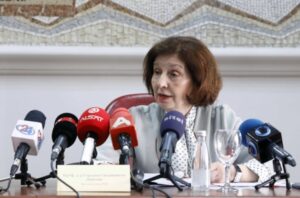 Сиљановска-Давкова: Добро е што ќе има нов закон за помилување бидејќи стариот не личи на закон