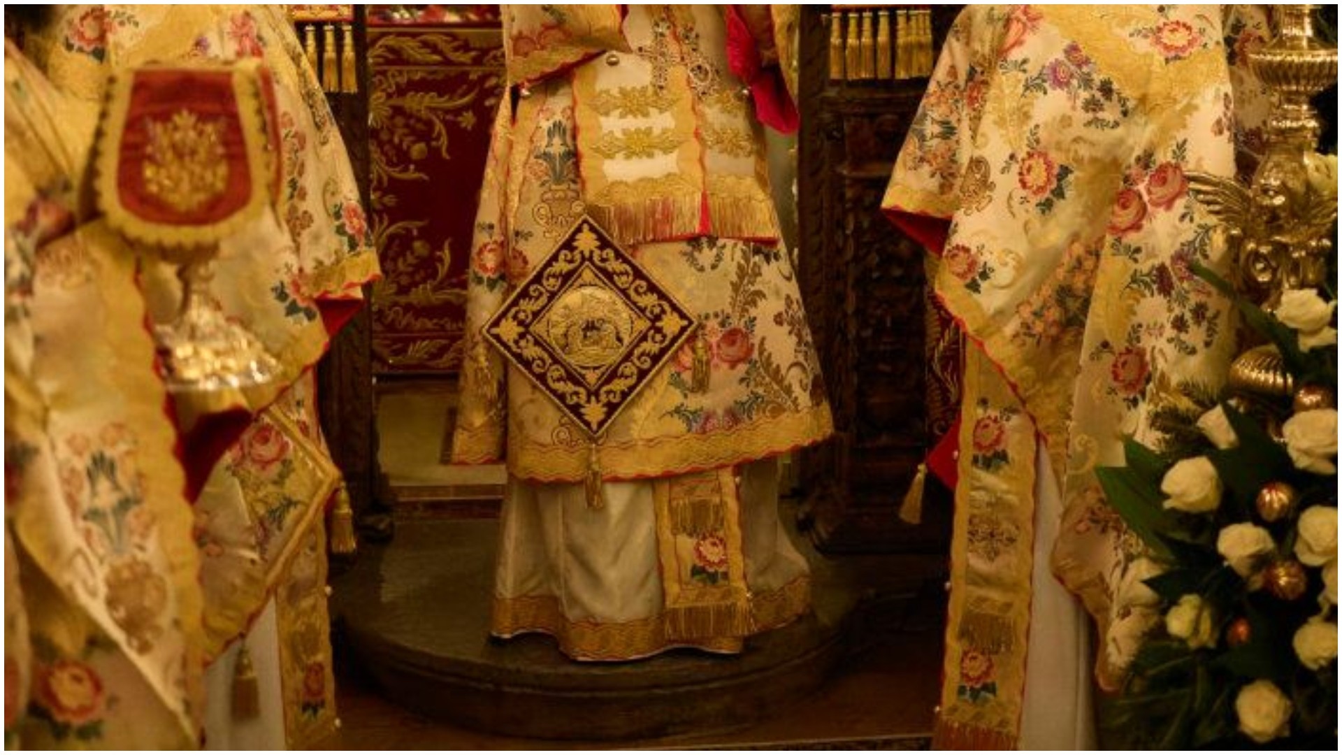 Скромни или богати: Какви пензии земаат свештениците во Србија