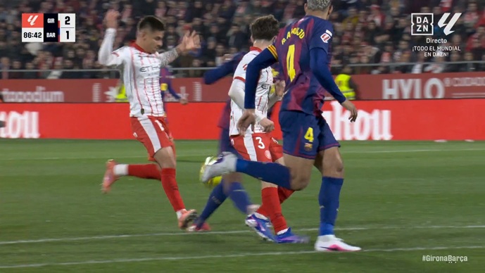 Судиите признаа дека ја оштетиле Барса, Лапорта им порача: За жал никој нема да ни го врати бодот!