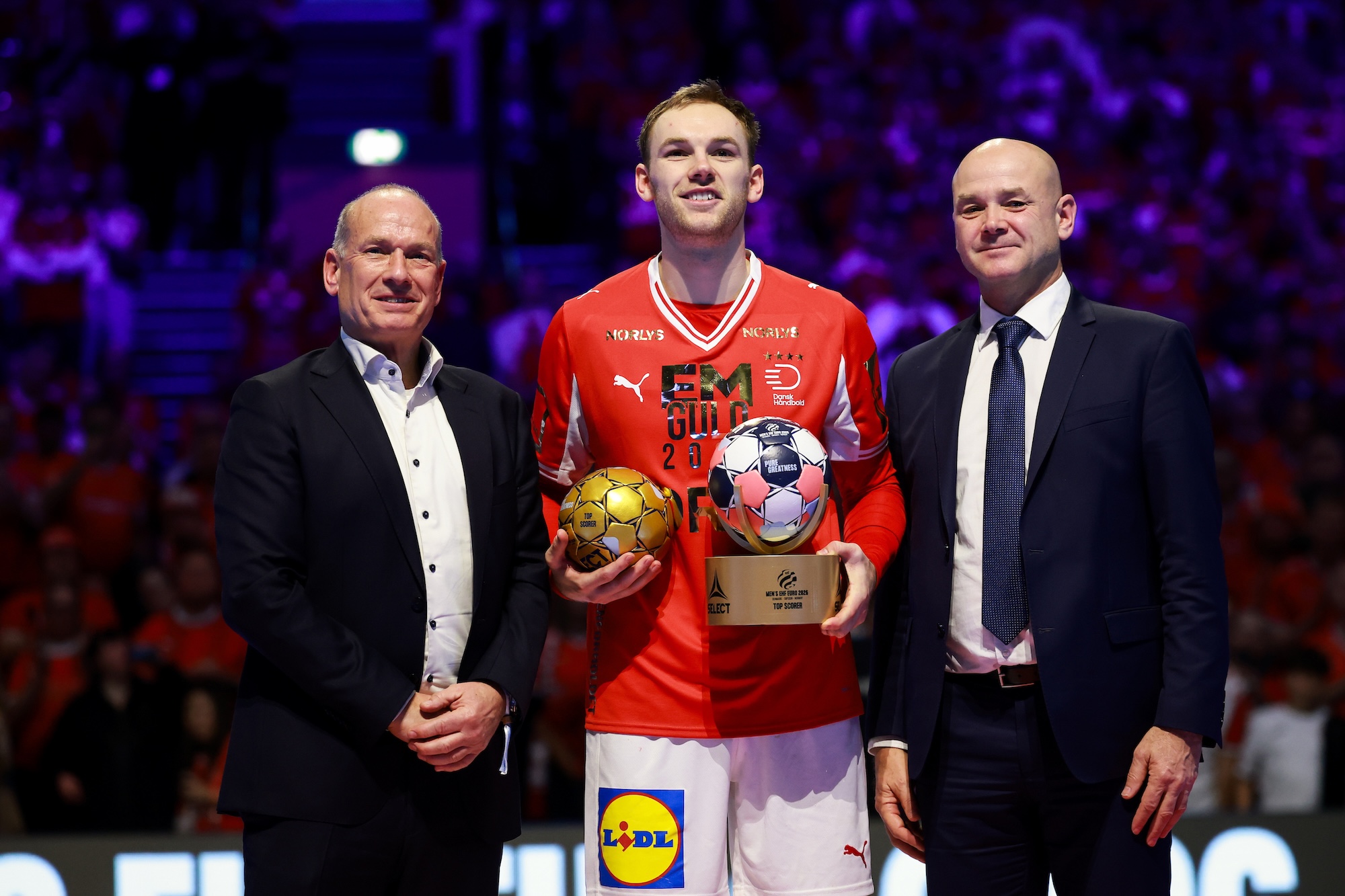 Гидсел низ смеа: Ќе ми треба нова соба за трофеи