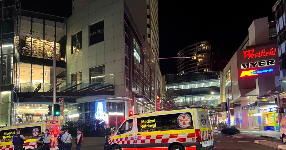 Еден мртов и двајца ранети во напад со нож во Сиднеј