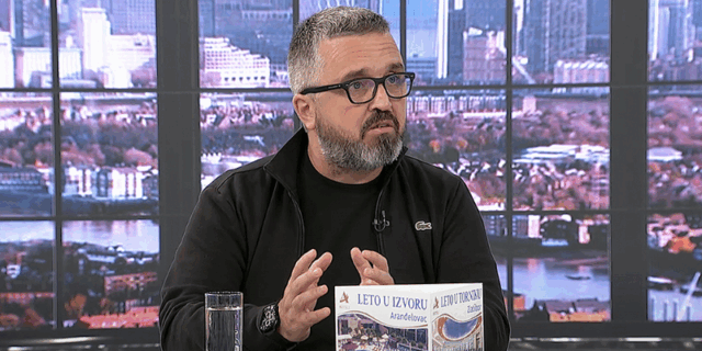 Вучиќевиќ станува малцински сопственик на уште десетина локални медиуми во Србија – за помалку од сто евра