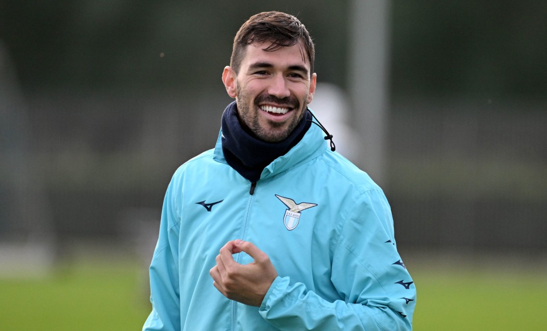 Ромањоли се збогуваше со соиграчите и навивачите на Лацио, а на крај не замина