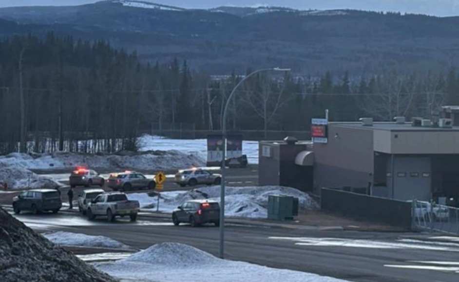 (Видео) Масакр во Канада:10 лица убиени, најмалку 25 повредени во училишта и домови