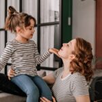 10 години била преговарач во кризни ситуации и споделува 3 тактики за родителите