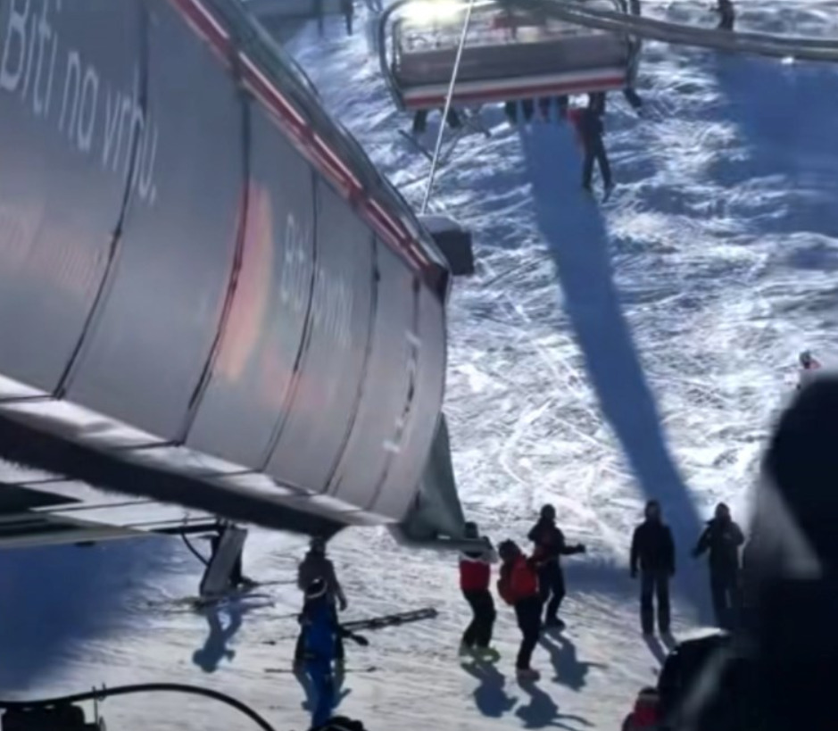 (Видео) Дете висеше од жичарата на Јахорина па падна, скијачите се обидоа да го фатат