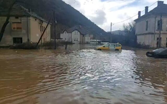 Левица: Со поројните дождови во Кичево, на површина исплива несовесното работење на властите