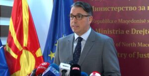 Филков до Сали за барањето студентите да полагаат правосуден испит на албански јазик: Државата не функционира по принцип на лична проценка