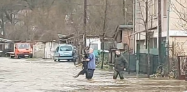 УХМР: Висок водостој на Вардар и Треска, опасноста од поплави продолжува