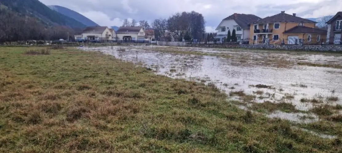 Длабок циклон и невреме во Македонија носат опасност од нови поплави