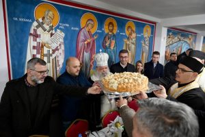 Премиерот и архиепископот на слава за Св. Атанасиј во Љубанци