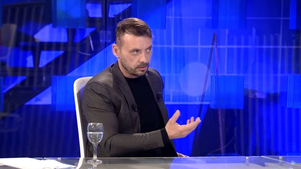 Грбчевски: Нема да има пушење никаде во затворен простор, во автомобил со дете, пред училишта, градинки…