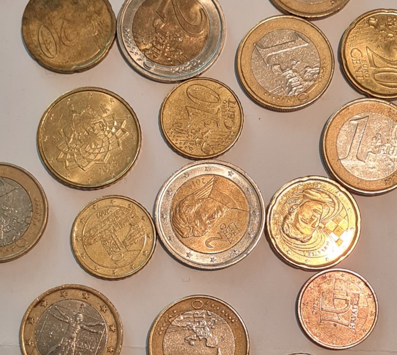 Цената на златото ја надмина границата од 5.000 долари, причина послабиот раст на САД