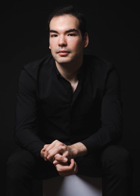 Филхармонија со симфониски концерт со ѕвездата на пијано Алим Беисембајев од Казахстан