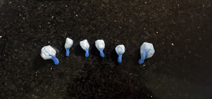 Приведени четири лица, меѓу кои малолетничка, пронајден пиштол и кокаин