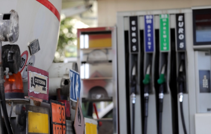 Од полноќ безнините поскапи за еден денар, цената на дизелот не се менува