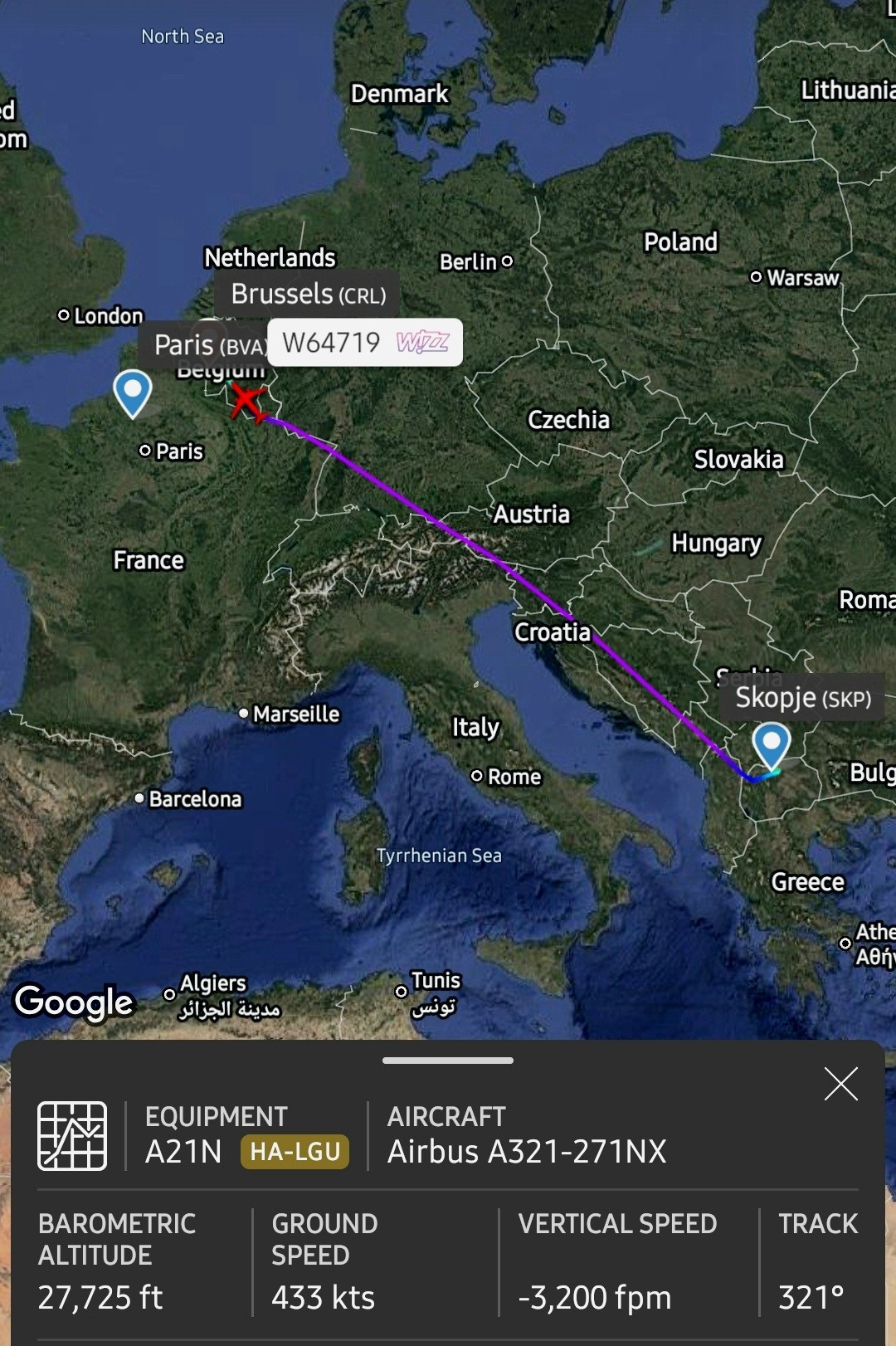 АВИОН НА „ВИЗ ЕР“ ПРОГЛАСИЛ ВОНРЕДНА СОСТОЈБА: Итно слетал во Брисел наместо во Париз