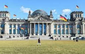 Пребарана зградата на германскиот парламент поради аларм за истекување гас