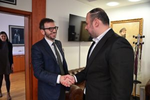 Трамп сака до Денот на независноста да ја запре војната во Украина