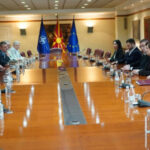 Ова е историски договор за административните работници, порачаа Деановски и Ралповски