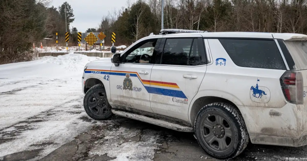 Десет мртви во пукотница во средно училиште во Канада