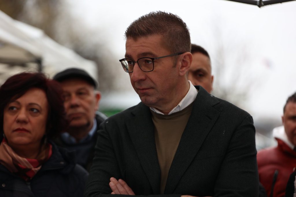 До крајот на годинава треба да почне испораката на 40 нови возила за „Комунална хигиена“ – најави премиерот Мицкоски