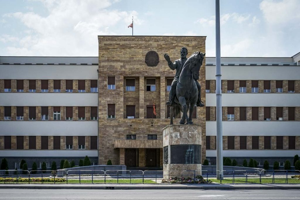 Пратениците да најдат начин да дојдат на седница, вели Гаши во пресрет на утрешниот протест на ССМ пред Собранието