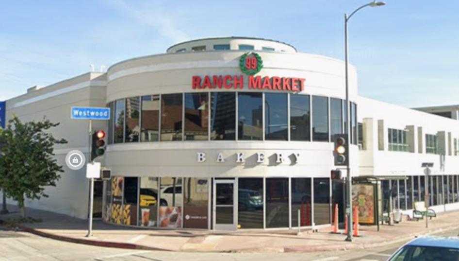 (Видео) 92-годишна жена се заби со автомобилот во продавница во Лос Анџелес, убивајќи три лица