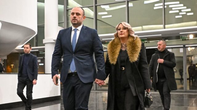 СДСМ: Сопругата на Ѓорѓиевски се појави на отчетот со чанта од 30 илјади долари