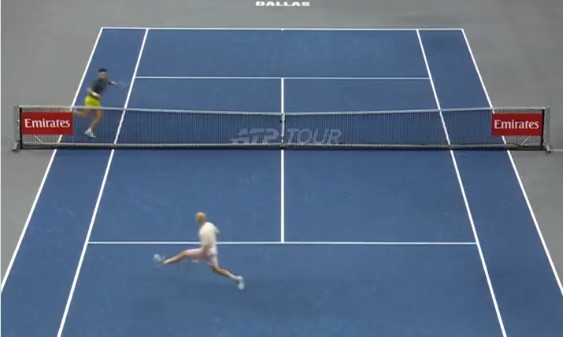 Тениска атракција на денот