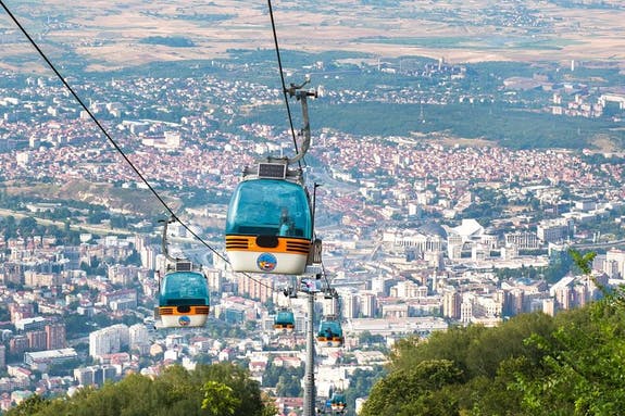 Жичницата на Водно не работи поради силен ветер