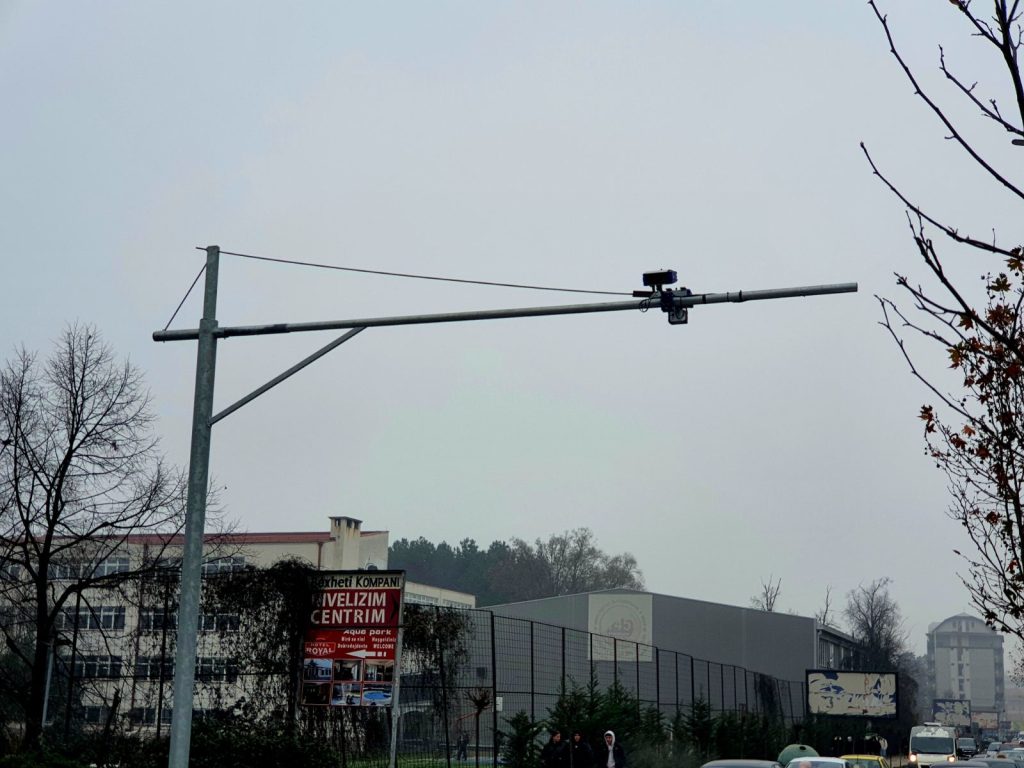 (ВИДЕО) На првиот ден „Безбеден град“ регистрирал околу 500 сообраќајни прекршоци – објави министерот Тошковски