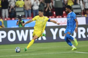 (ВИДЕО) Роналдо го заврши штрајкот, се врати на терен и го постигна 962. гол во кариерата