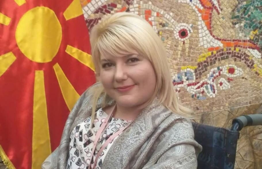 28 февруари во боите на Симона Јовеска: Ретка дијагноза, но уште поретка храброст