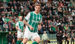 И Милан Ристовски расположен за голови: Стрелец за Бохемијанс