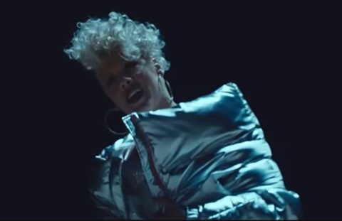 Славната пејачка се разведува по 20 години брак