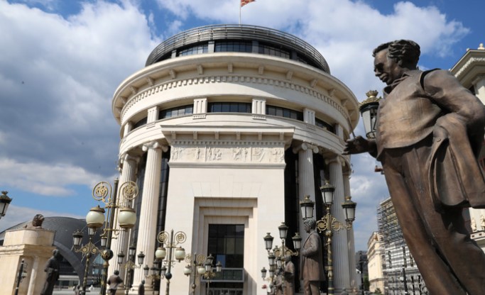 Не ни ги чепкајте платите најмали ни се од сите во регионот. Незаконски и неуставно е  тоа,им пишаа обвинителите на пратениците