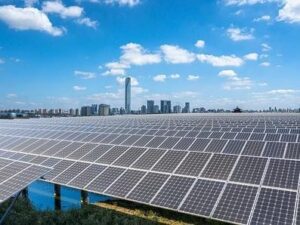 Кина урива соларни рекорди: 315 гигавати нови капацитети во 2025 година