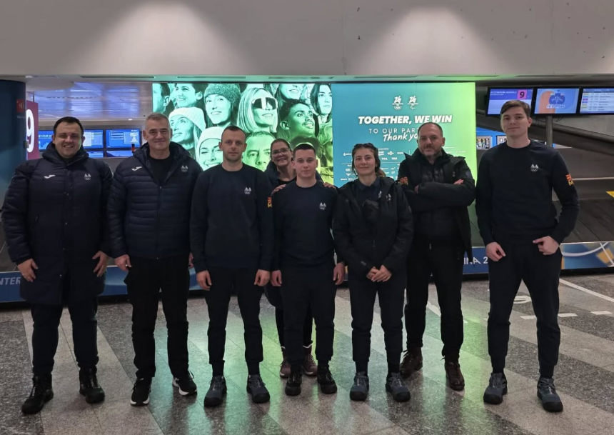 Вечерва отворање на ЗОИ 2026, Атанасовска и Јада македонски знаменосци