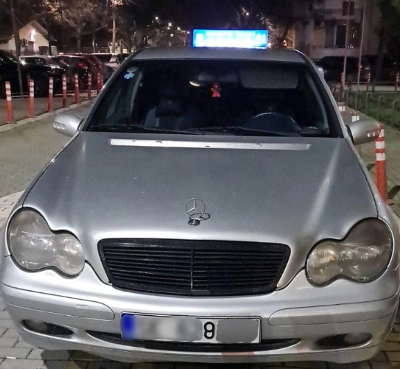 За да го измамат Безбеден град ги криеле табличките, полицијата ги приведе