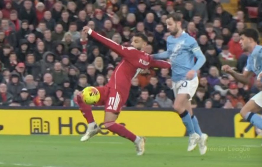 Дали Ливерпул беше оштетен за пенал против Сити? (ВИДЕО)