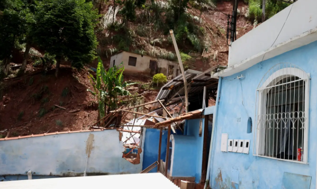 ФОТО: Поплавите во Бразил однесоа 46 жртви