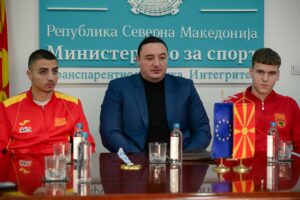 Министерот Борко Ристовски ги поздрави македонските каратисти по успехот на ЕП во Лимасол (ФОТО)