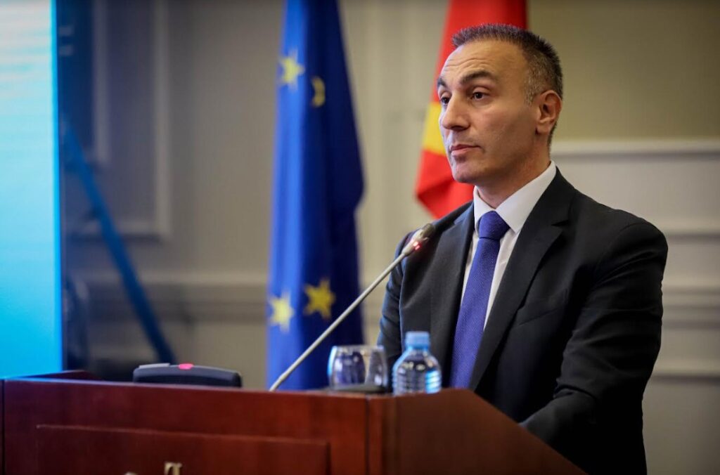 ОД ПРВ ВИЦЕПРЕМИЕР ДО ЦРНА ЛИСТА НА САД: Кој е приведениот Артан Груби и зошто по него беше распишана потерница?