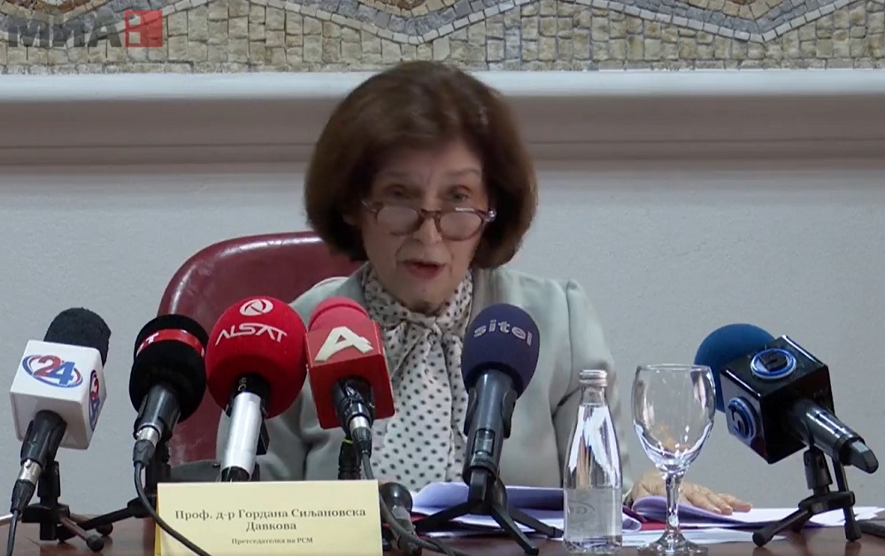 Сиљановска-Давкова: Добро е што ќе има нов закон за помилување бидејќи стариот не личи на закон